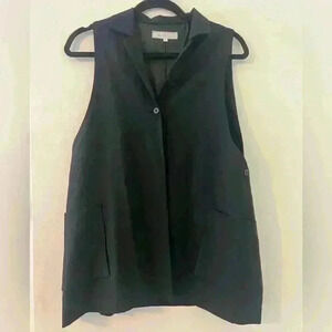 Black lined vest size 55 It fits like a large (G114)